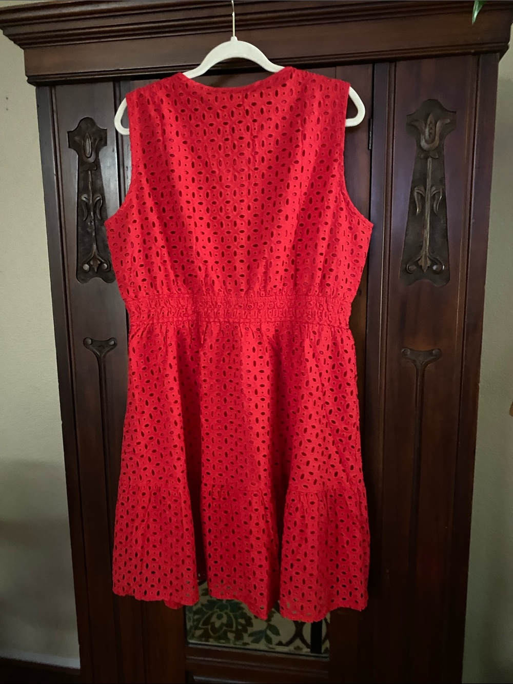 Eyelet Fit & Flare Red Dress - Sleeveless Summer Style - Picture 3 of 3